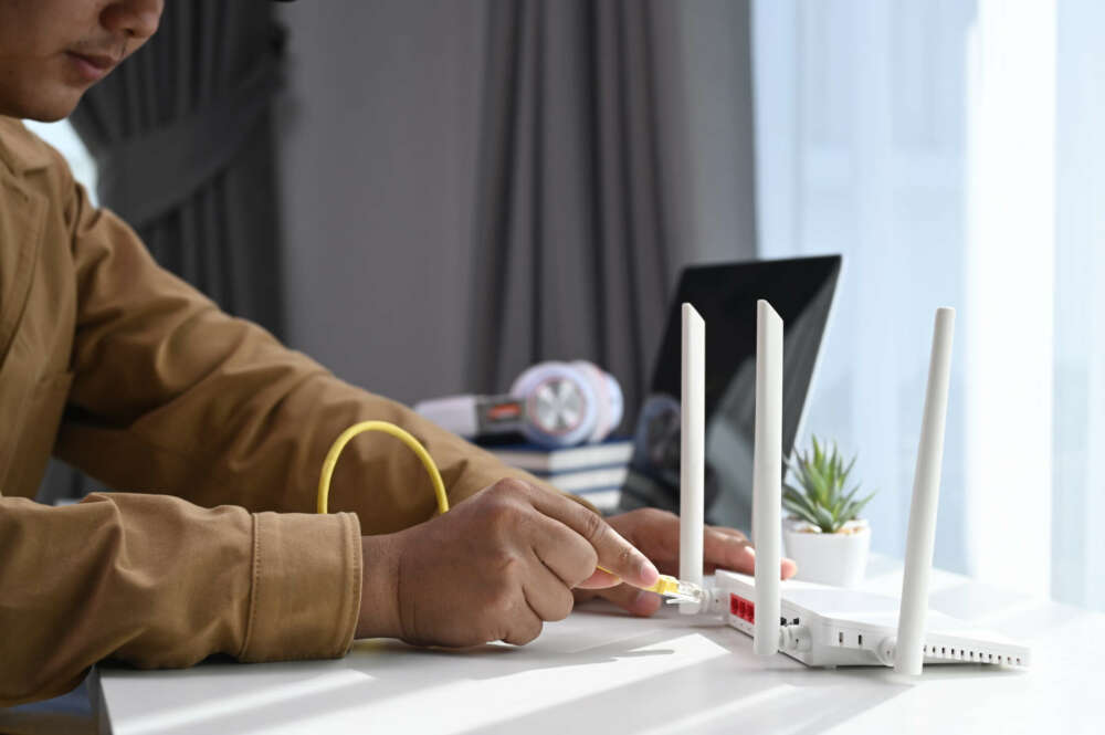 La compañía líder en telecomunicaciones presenta su fibra óptica ultrarrápida PRO-DIGI. Foto: Envato