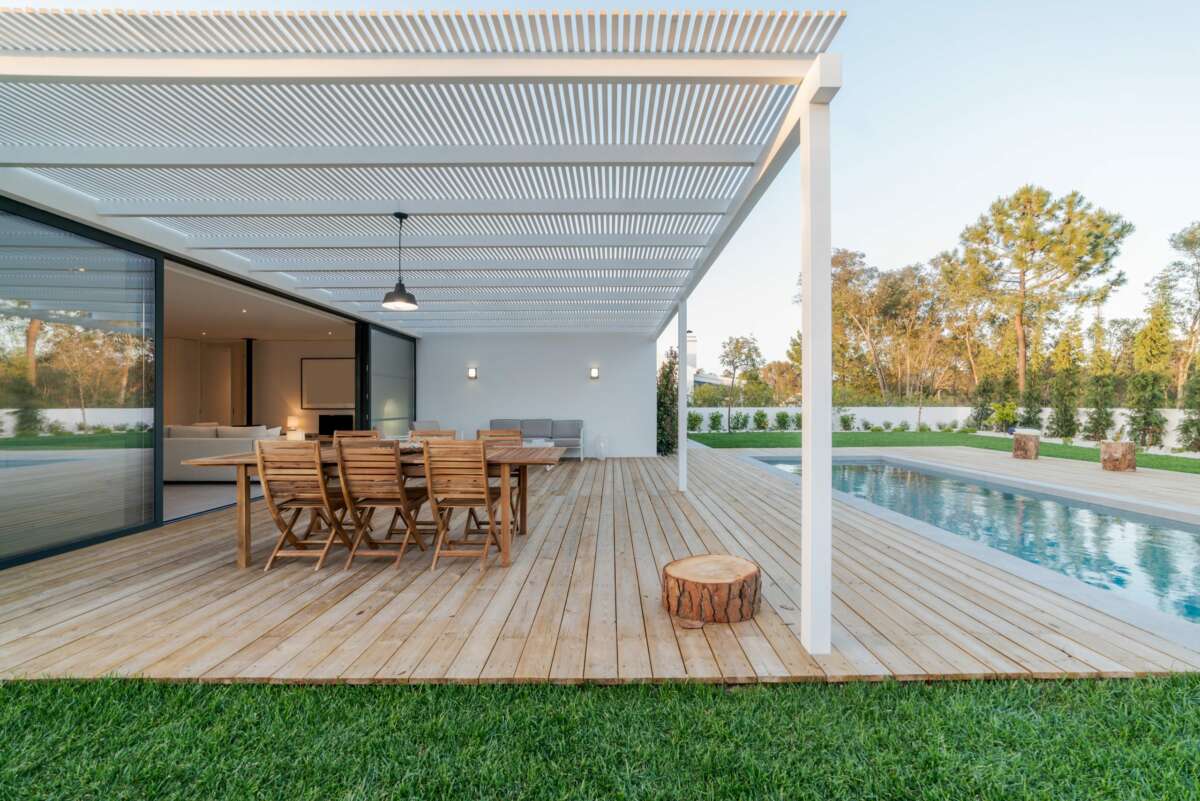 One of the most notable advantages of these prefab concrete houses is their affordability. Photo: The House Factory