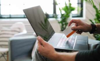 La Cuenta No Cuenta es ideal para las personas que compran online. Foto: Freepik.