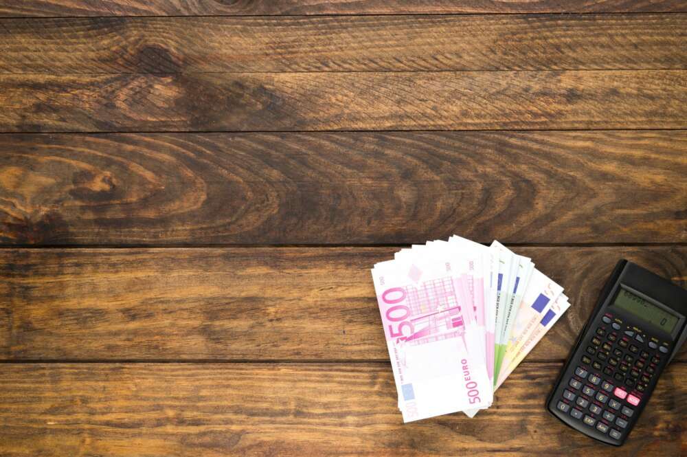 Algunas personas pueden llegar incluso a plantearse renunciar a la herencia para evitar la elevada presión fiscal de algunas regiones. Foto: Freepik.