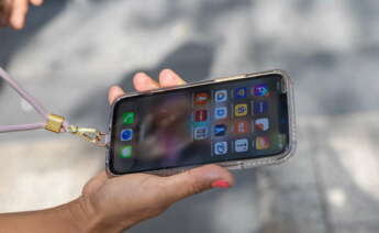 Francia retira temporalmente un modelo iPhone del mercado. EFE/EPA/CHRISTOPHE PETIT TESSON