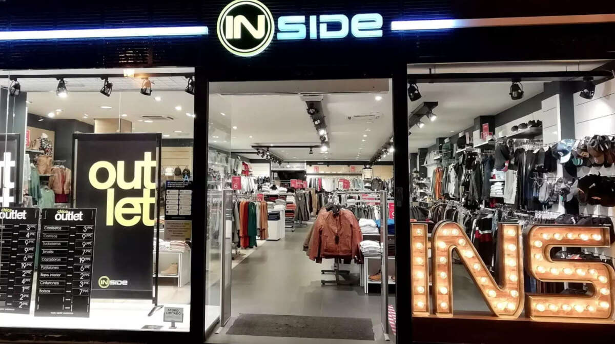 Fachada exterior de una tienda de Inside
