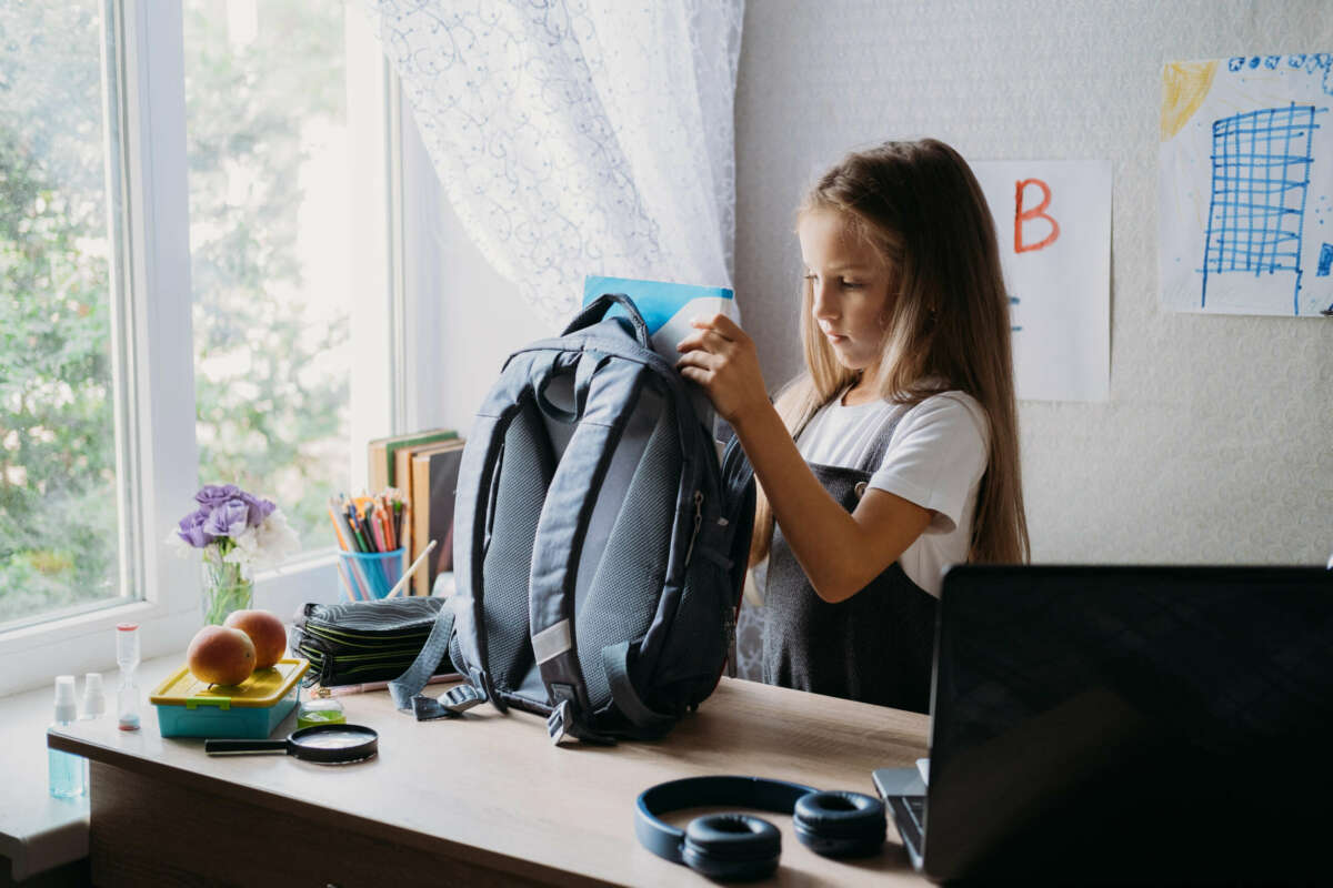 Estas deducciones fiscales ofrecen un respiro financiero para las familias españolas en tiempos en que los gastos escolares pueden ser abrumadores. Foto: Envato