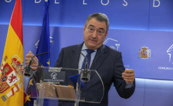 MADRID, 10/10/2023.- El portavoz del PNV, Aitor Esteban, durante la rueda de prensa que ha ofrecido tras reunirse con el secretario general del PSOE y presidente del Gobierno en funciones, Pedro Sánchez este martes dentro de la ronda de contactos de Sánchez antes de someterse a la investidura. EFE/ Zipi Aragón