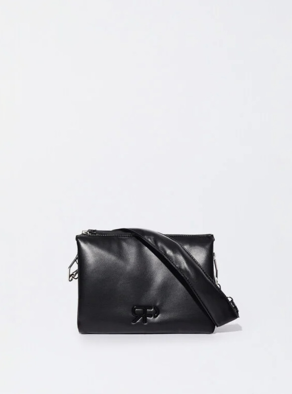 El bolso bandolera acolchado en color negro de Parfois