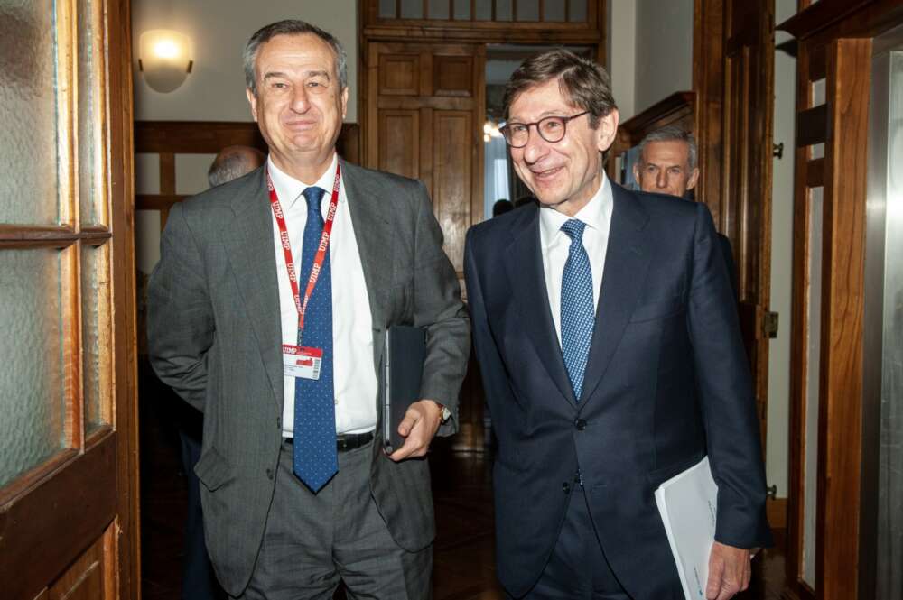 Cesar González-Bueno, consejero delegado del Banco Sabadell, y José Ignacio Goirigolzarri, presidente de Caixabank. APIE Ahorro