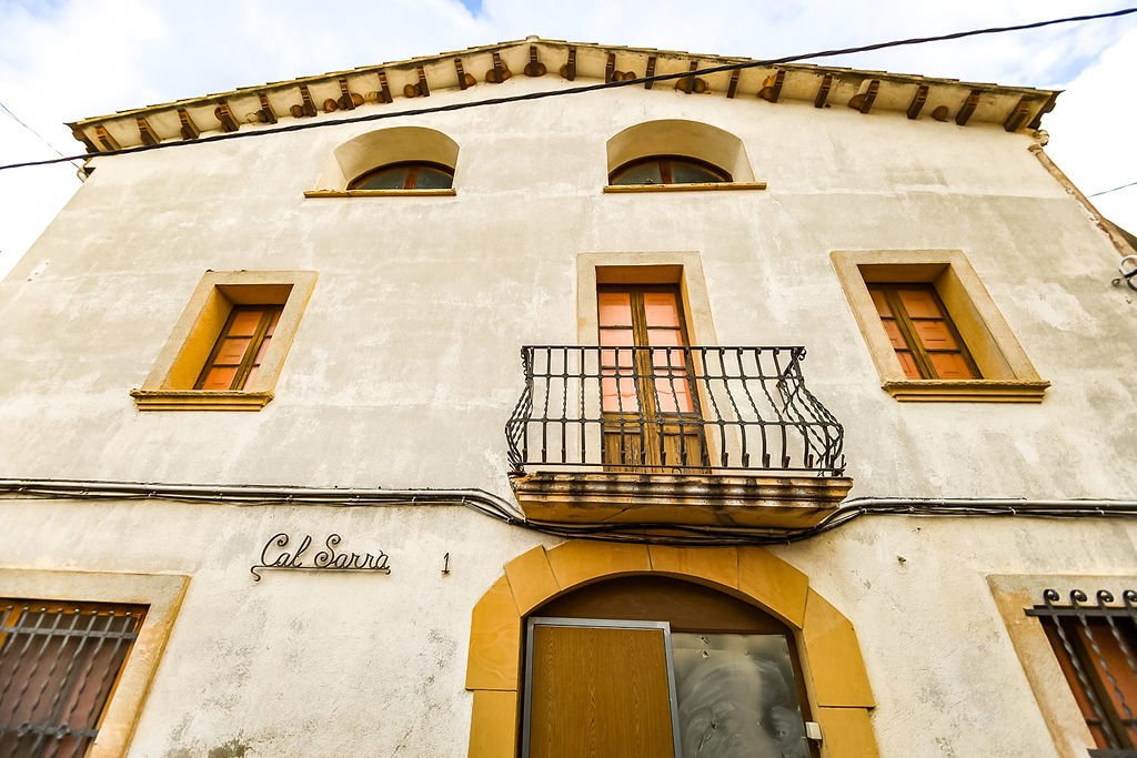 La casa de Bonastre se distribuye en tres plantas. Foto: Freepik.