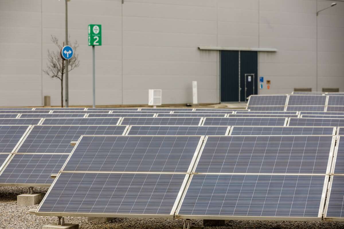 Aigües de Barcelona cambio climático fotovoltaica. 