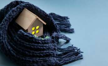 El material elegido para aislar la vivienda térmicamente es crucial. Foto: Freepik.