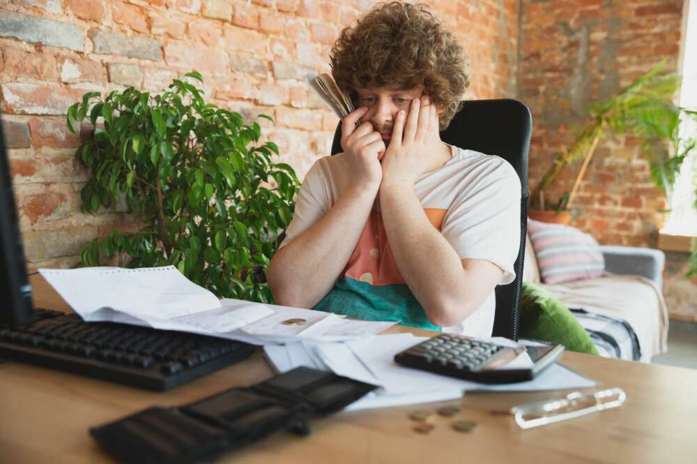 Las estafas en las que se suplanta la identidad de los bancos están a la orden del día. Foto: Freepik.