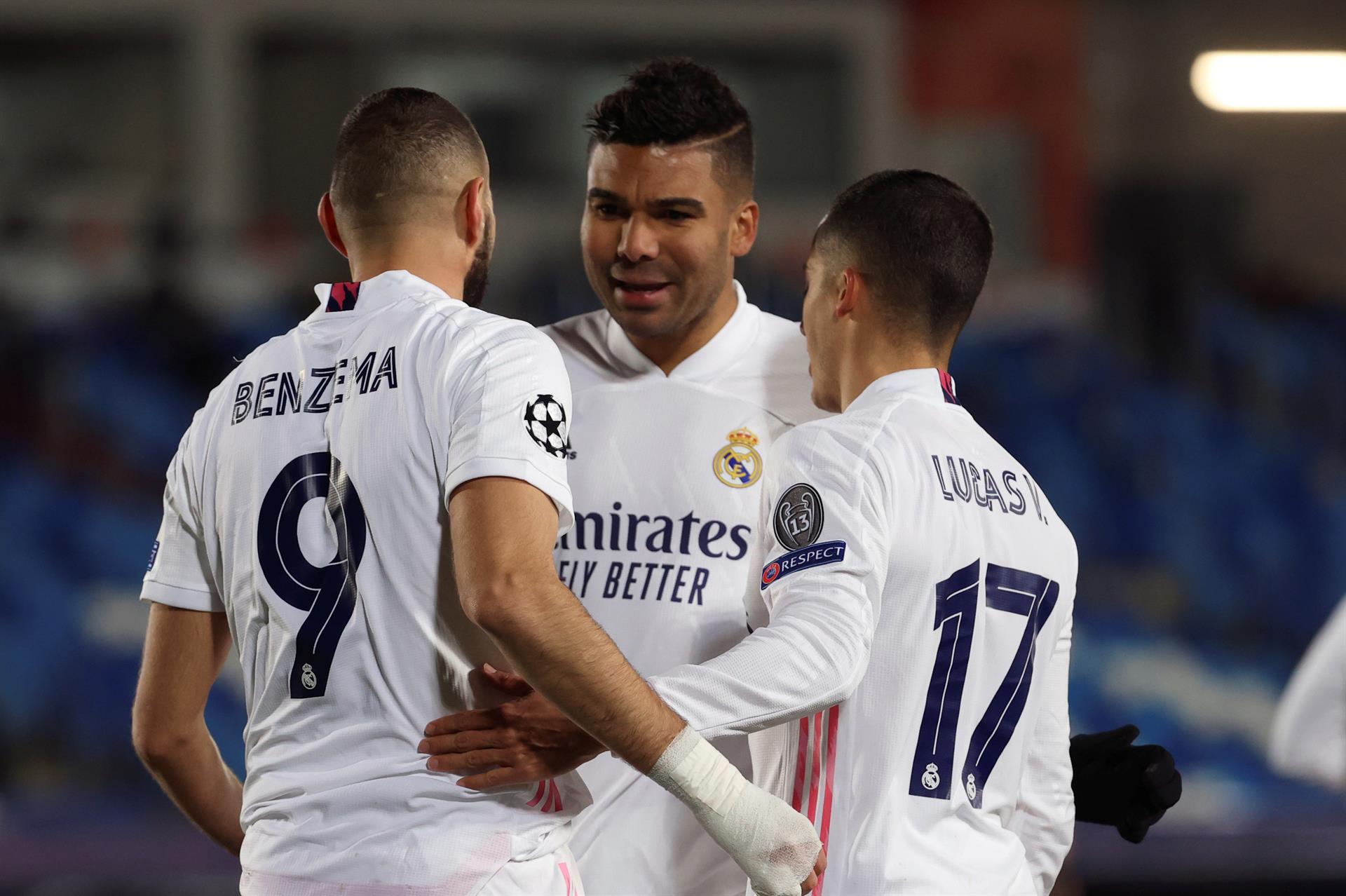Botas sales de casemiro