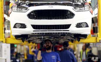 Una planta de producción de vehículos. Foto: EFE.