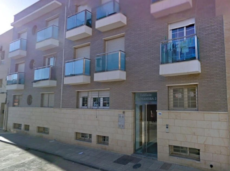 En El Ejido se vende un piso por 37.000 euros. Foto: Idealista.