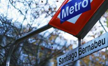 Estación de Metro del Santiago Bernabéu. Metro Ayuntamiento de Madrid. Almeida