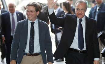 José Luis Martínez-Almeida, alcalde de Madrid, y Florentino Pérez, presidente del Real Madrid. Obra de los parkings del Bernabéu