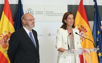 El director general de la Confederación Española de Cajas de Ahorros, José María Méndez, y la presidenta de la AEB, Alejandra Kindelán. Fernando Villar EFE Patronales de banca