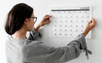 Los trabajadores ya pueden consultar los festivos de 2024 en el BOE. Foto: Freepik.