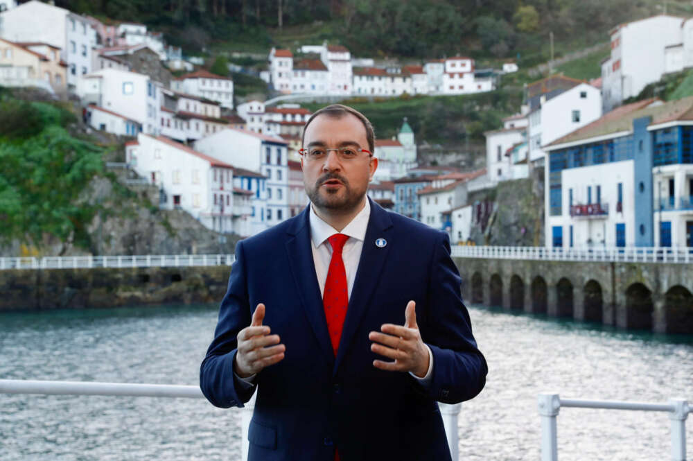 El presidente del Principado de Asturias, Adrián Barbón. Foto: EFE.