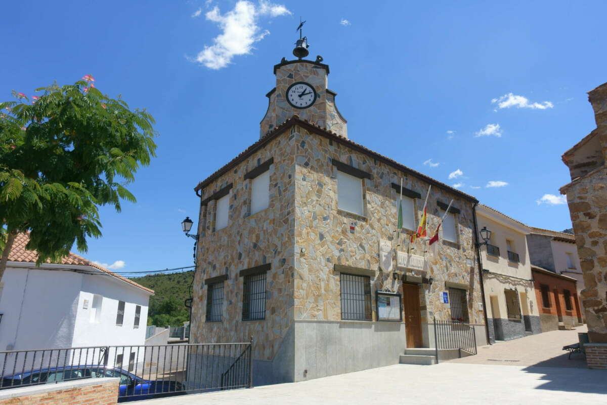 El Ayuntamiento busca una familia con hijos dispuesta a mudarse al pueblo de Toledo. Foto: Freepik.