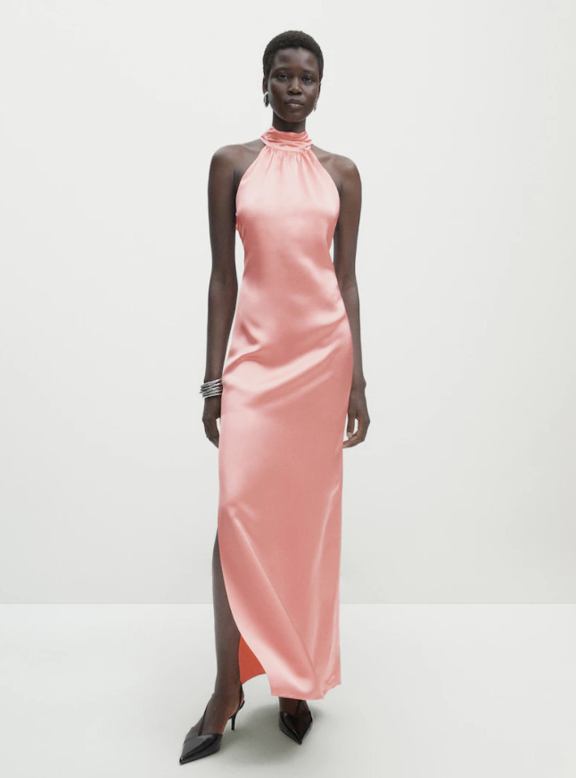 El vestido halter satinado de Massimo Dutti