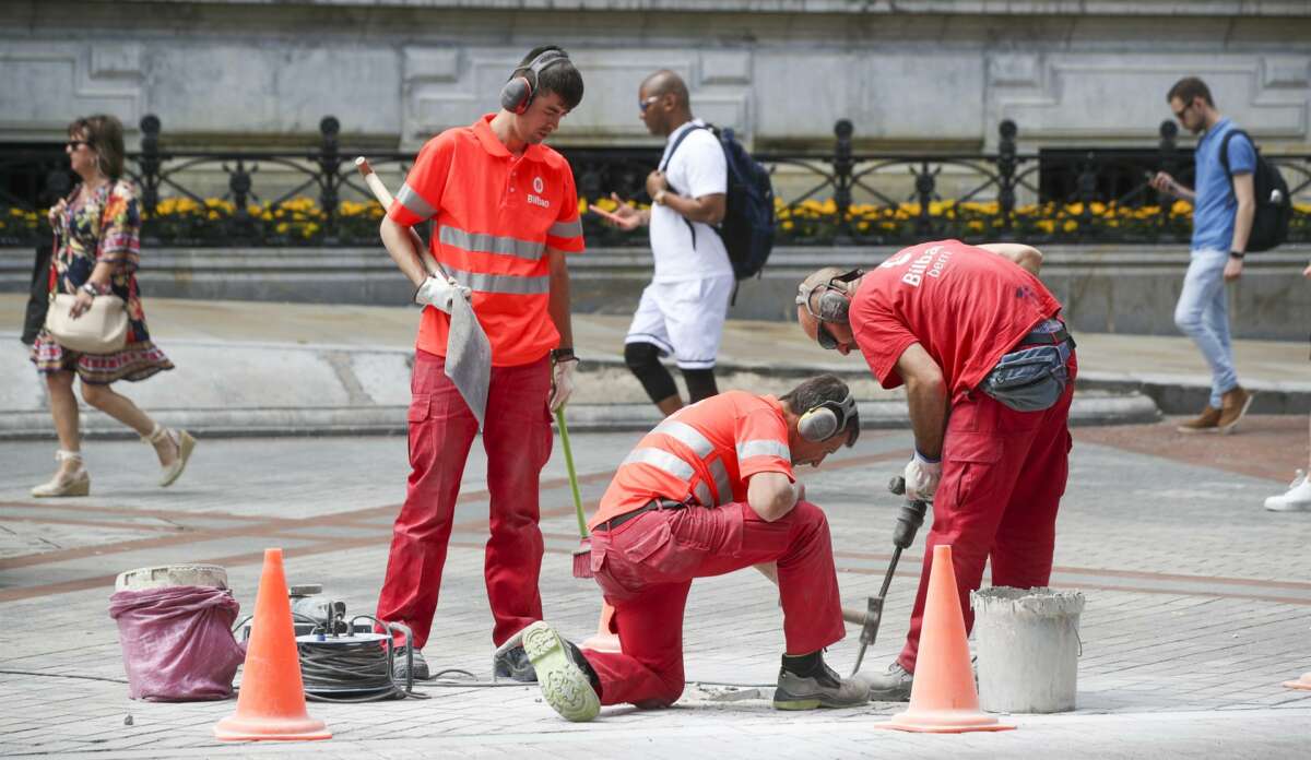 Los salarios por convenio suben el 3,49% hasta noviembre. inflación. Foto EFE-Luis Tejido