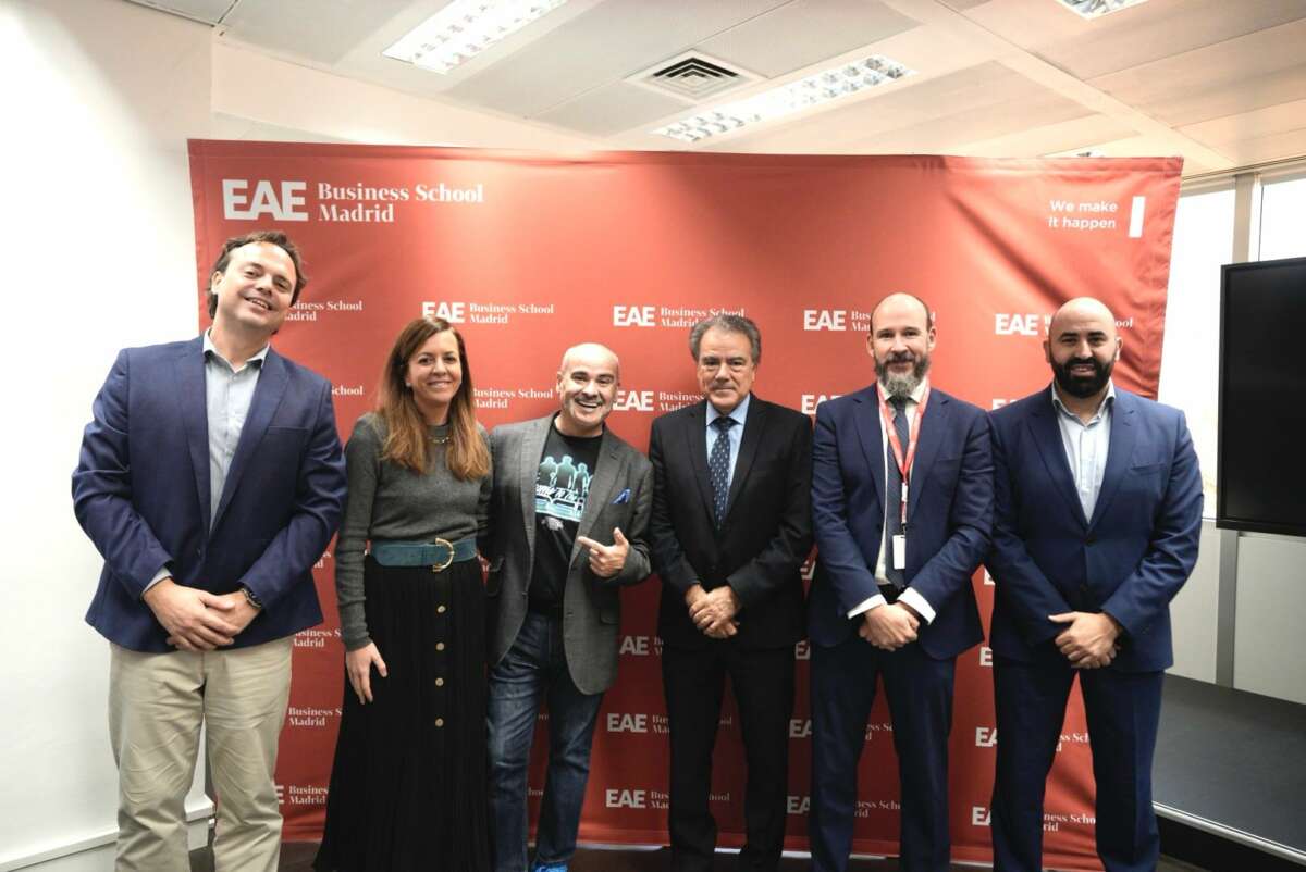 Participantes en la presentación de Exponential Space EAE. 