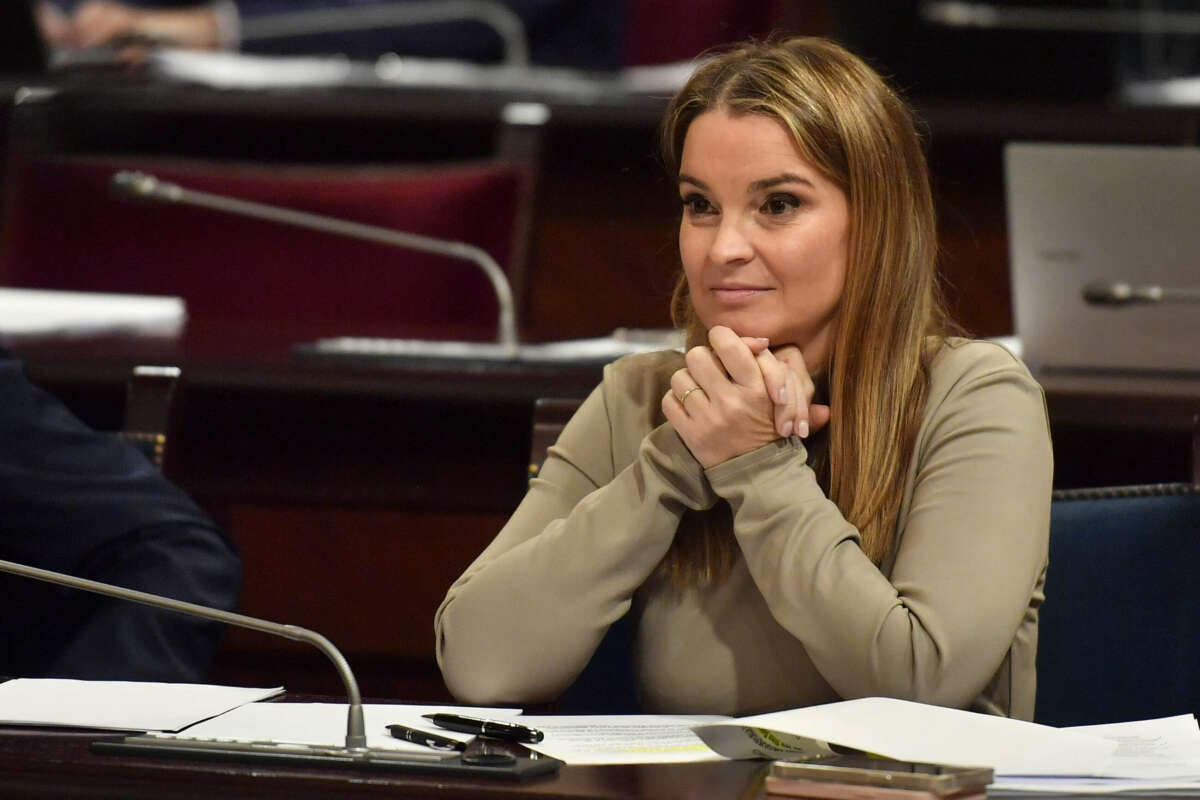 PALMA DE MALLORCA, 21/11/2023.- La presidenta del Govern balear, Marga Prohens durante el pleno del Parlament, este martes en Palma. EFE/ Miquel A. Borràs