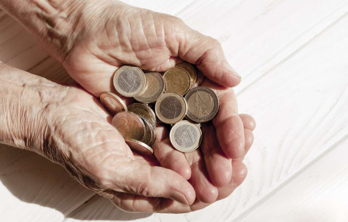 Las pensiones subirán un 3,8% en 2024. Imagen: Freepik.