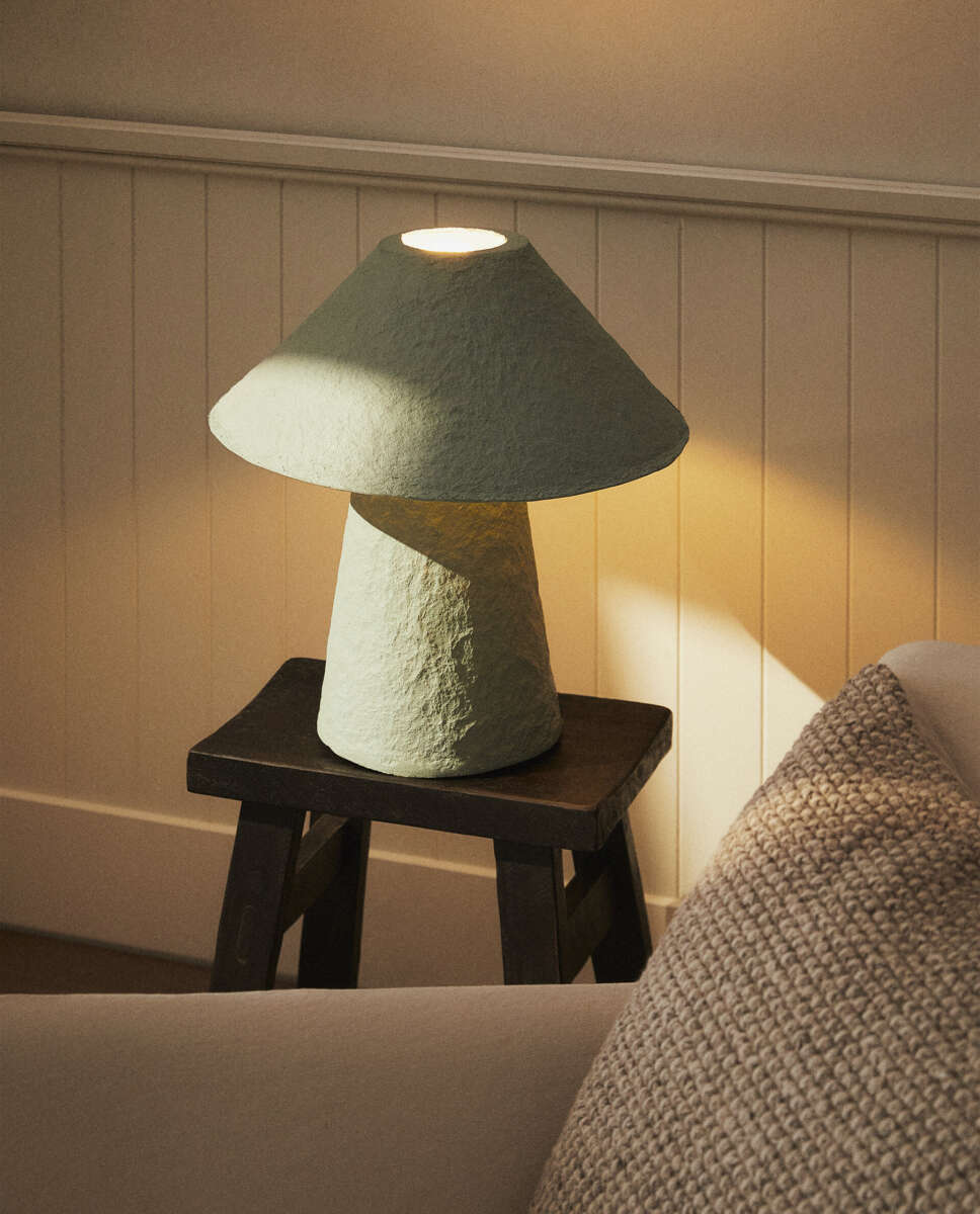 Las lámparas de mesa de Zara Home: lámpara de papel maché