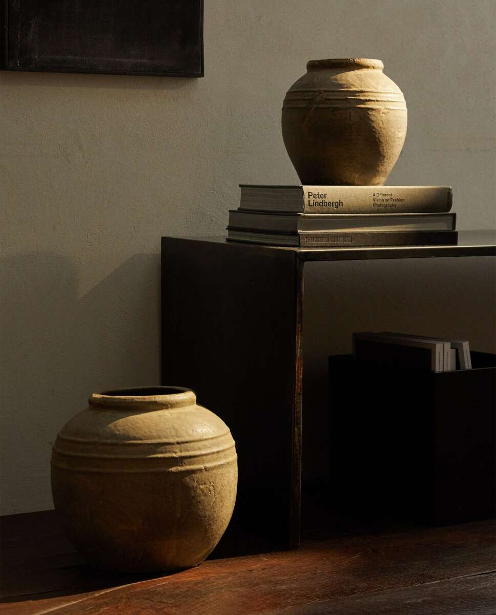 El jarrón de cerámica de las ofertas online de Zara Home