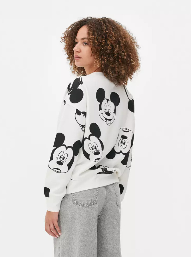 La sudadera para mujer de Primark con estampado de Disney