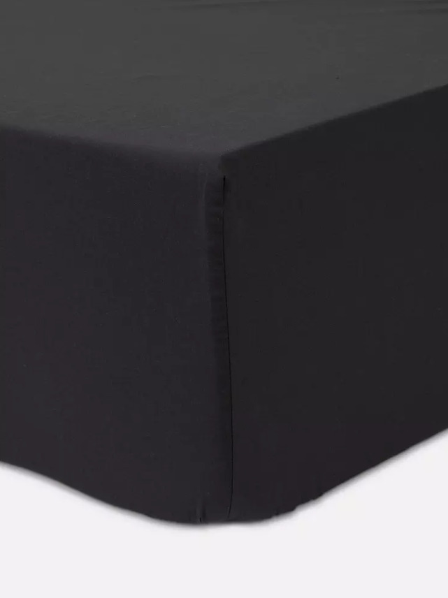 La sábana bajera ajustable de Primark en color negro