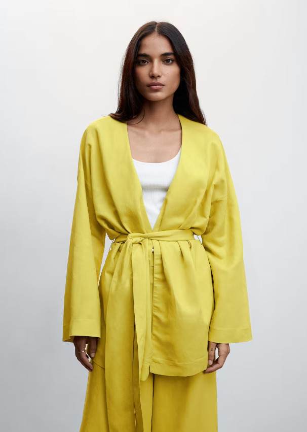 La chaqueta estilo kimono de Mango