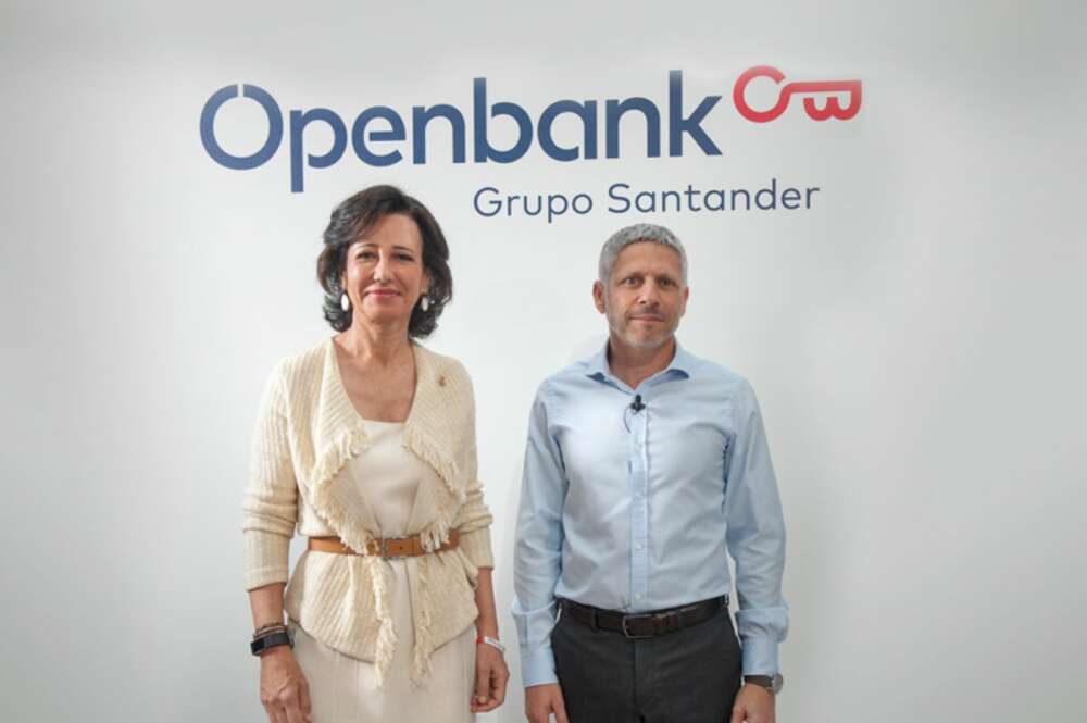 De izquierda a derecha, Ana Botín, presidenta del Santander, y Ezequiel Szafir, ex CEO de Openbank Santander