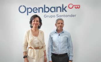 De izquierda a derecha, Ana Botín, presidenta del Santander, y Ezequiel Szafir, ex CEO de Openbank Santander