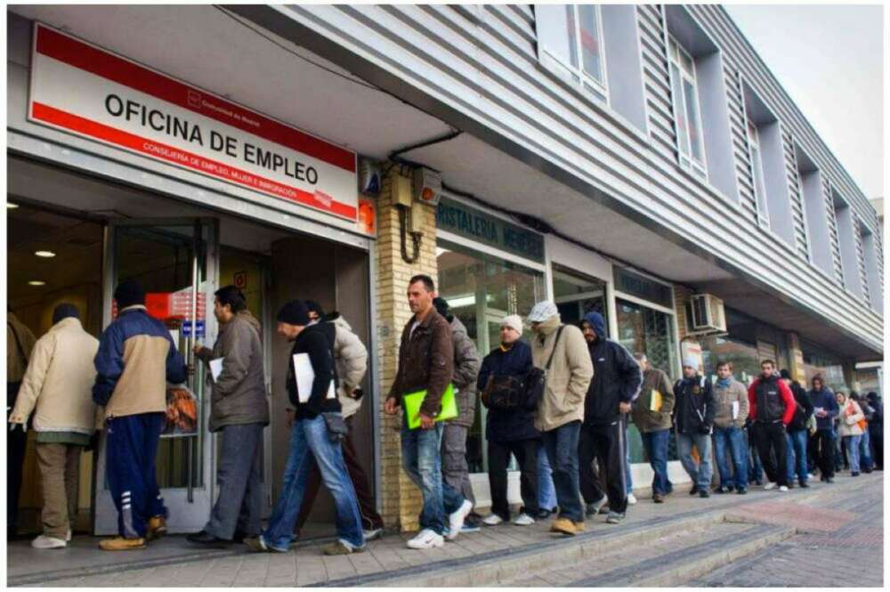 España tiene unos 2,85 millones de personas en el paro. Foto EFE