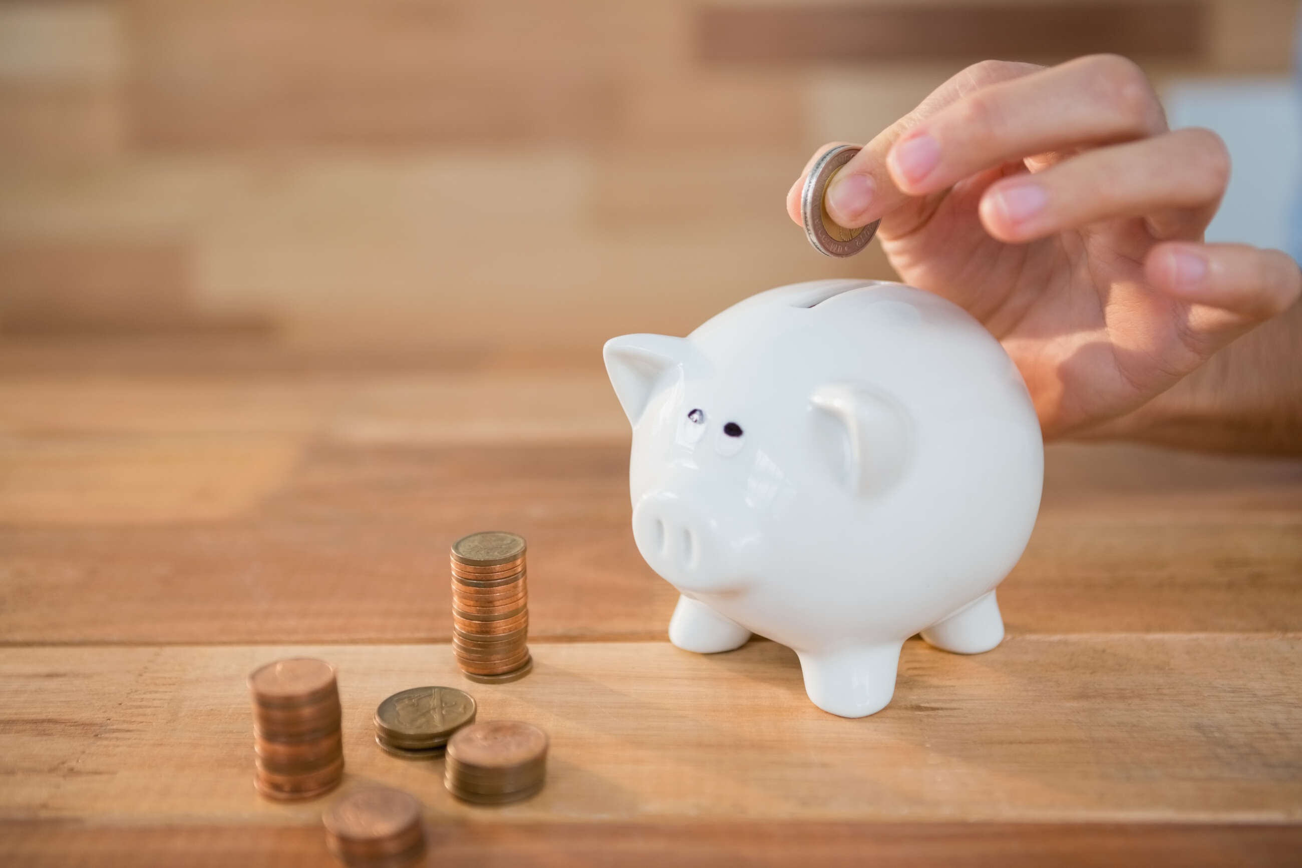 Cinco consejos para ahorrar dinero en 2024