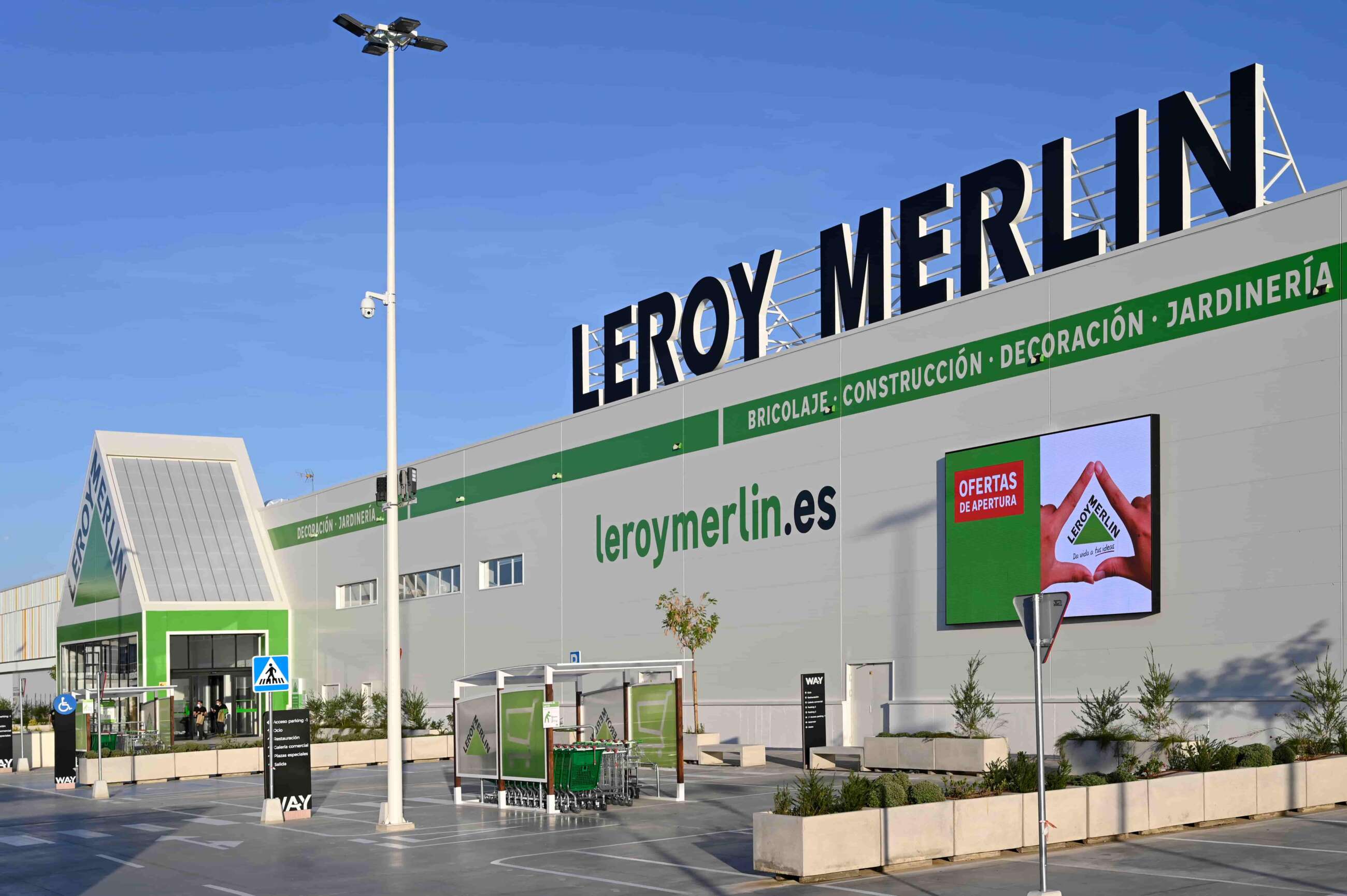La colección de chimeeneas y complementos de Leroy Merlin es una de las más amplias de su catálogo.