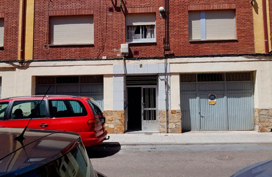 En La Bañeza, se vende un piso con tres habitaciones. Foto: Diglo.
