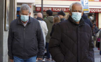 Sanidad ha pedido a las comunidades la obligatoriedad de la mascarilla. EFE/ J.P.GANDUL