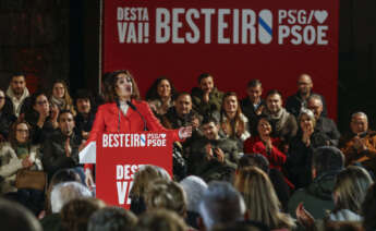 La vicepresidenta primera del Gobierno y ministra de Hacienda, María Jesús Montero, participa en el acto de inicio de campaña del PSdeG. EFE/ Eliseo Trigo