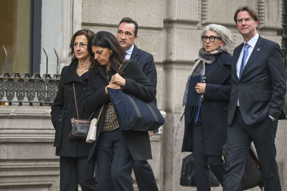 MADRID, 08/02/2024.- Miembros de la delegación de la Comisión de Venecia en el exterior del Congreso de los Diputados en el marco de la reunión mantenida con los portavoces de la Comisión de Justicia del Congreso para dar cuenta del informe sobre la amnistía. EFE/ Fernando Villar