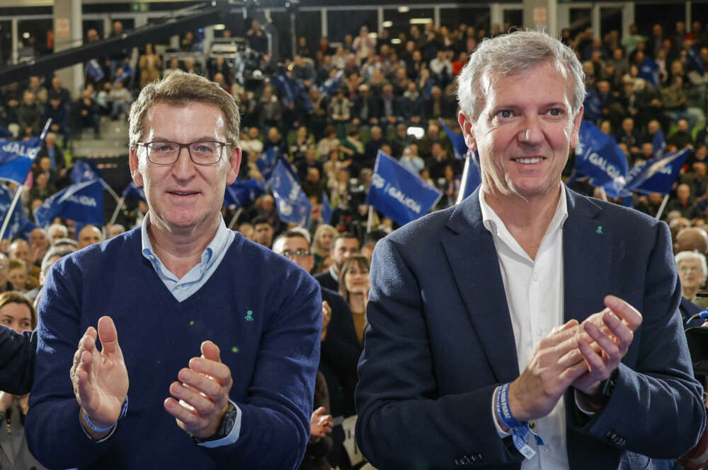 El presidente del PP, Alberto Núñez Feijóo y el candidato a la Xunta, Alfonso Rueda. EFE/Lavandeira jr.