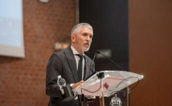 MADRID, 12/02/2024.- El ministro del Interior, Fernando Grande-Marlaska (c, da un discurso este lunes durante la entrega medallas Mérito de Protección Civil en un acto en la Escuela Nacional de Protección Civil. EFE/ Fernando Villar