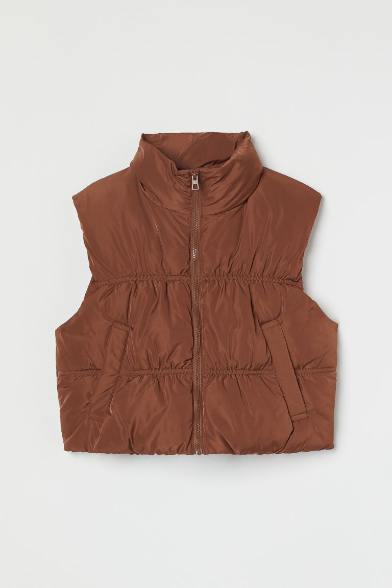 El chaleco cropped de H&M en color marrón