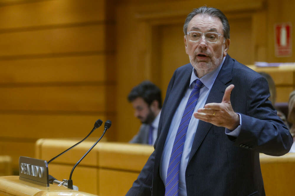 MADRID, 07/02/2024.- El senador de Junts Josep Lluís Cleries i González durante su intervención en el pleno del Senado, este miércoles. EFE/Fernando Alvarado