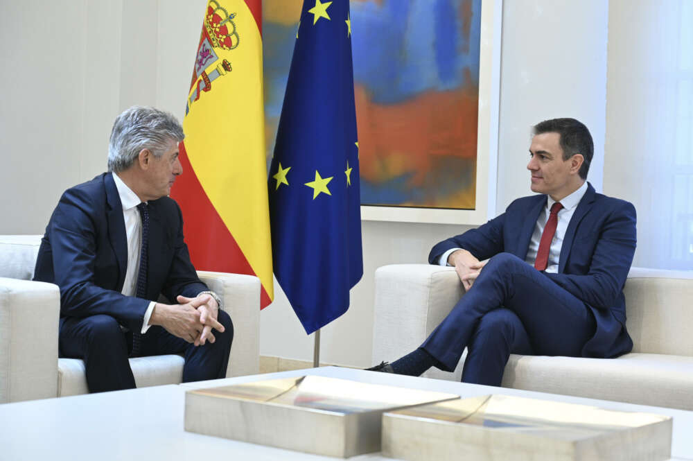 El presidente del Gobierno, Pedro Sánchez, mantiene un encuentro con el consejero delegado de Cellnex, Marco Patuano. EFE/ Borja Puig de la Bellacasa.