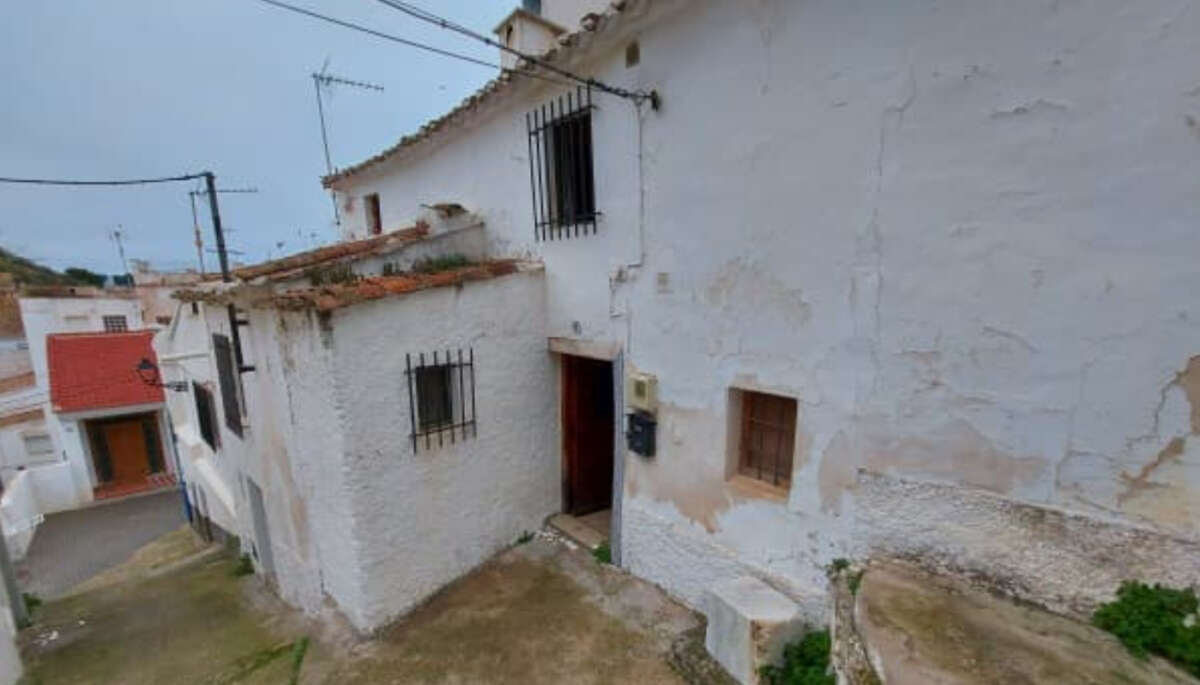 A la casa de pueblo de Lubrin se le ha rebajado el 5% del precio. Foto: Haya Real State.