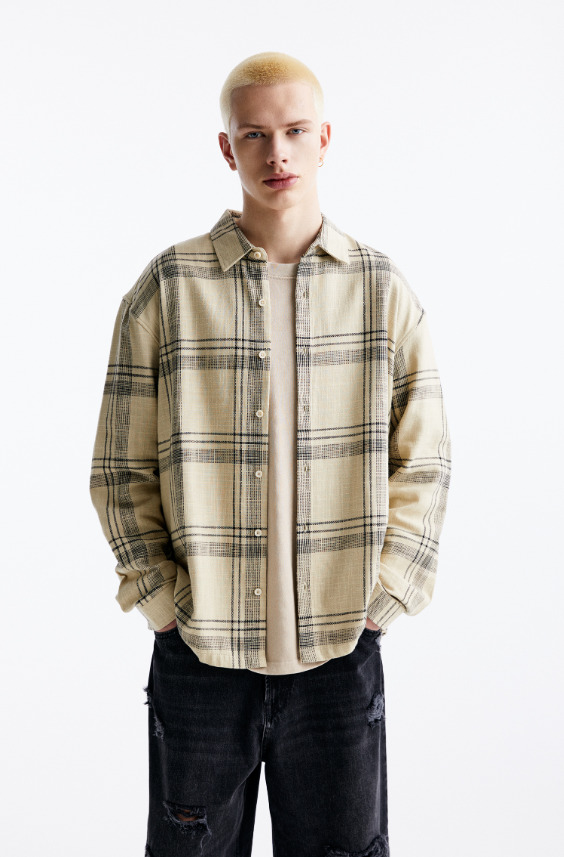 La camisa de cuadros boxy fit de la colección de camisas para hombre de Pull&Bear