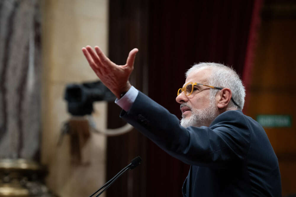 El líder de Cs en el Parlament, Carlos Carrizosa, interviene durante el pleno del debate a la totalidad de Presupuestos 2024 en el Parlament, a 13 de marzo de 2024, en Barcelona, Catalunya (España). El pleno del Parlament celebra hoy el debate a la totalidad del proyecto de ley de los Presupuestos de la Generalitat para 2024, y votará las cinco enmiendas a la totalidad presentadas por Junts, Vox, CUP, Comuns, Cs y PP, y con la negociación de los Comuns aún viva para tratar de alcanzar un acuerdo. Además, los Comuns quieren que Aragonès diga de forma pública que el proyecto del macro complejo Hard Rock, antes conocido como BCN World, planeado entre Vila-seca y Salou (Tarragona), no se hará, a pesar de que ya está en marcha. 13 MARZO 2024;BARCELONA;CATALUNYA;PRESUPUESTOS 2024;PARLAMENT David Zorrakino / Europa Press 13/3/2024